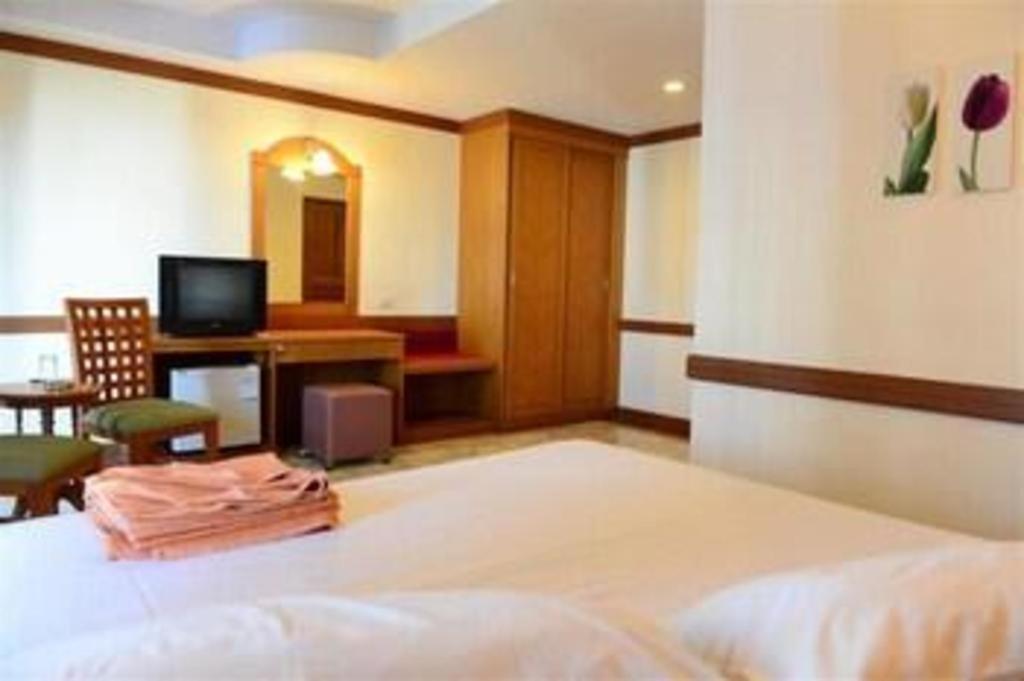 P.72 Hotel Pattaya Esterno foto