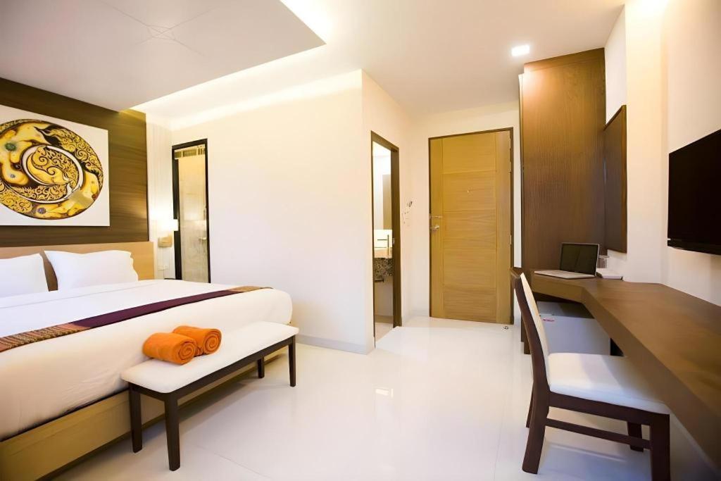 P.72 Hotel Pattaya Esterno foto