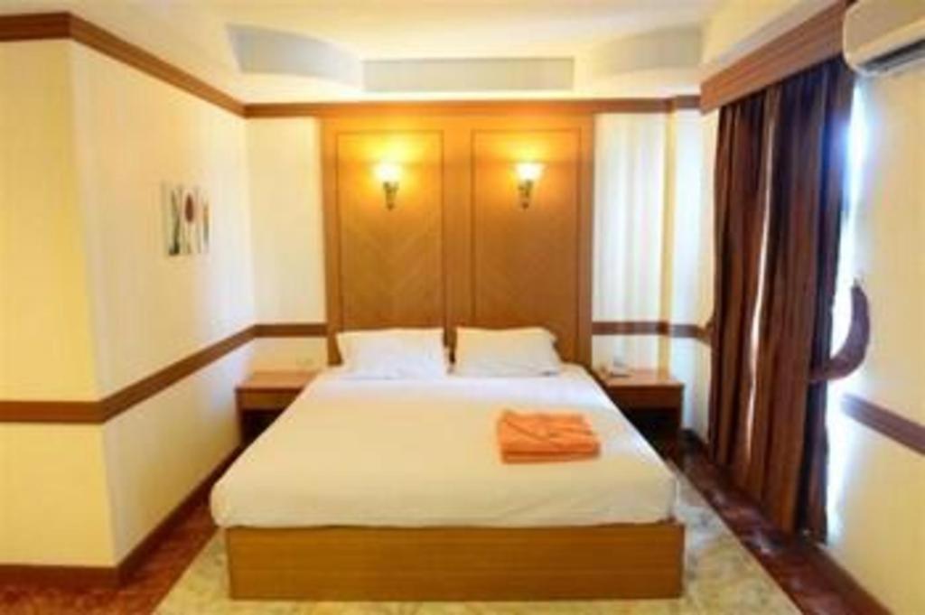 P.72 Hotel Pattaya Esterno foto