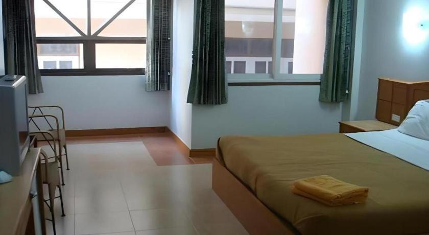 P.72 Hotel Pattaya Esterno foto