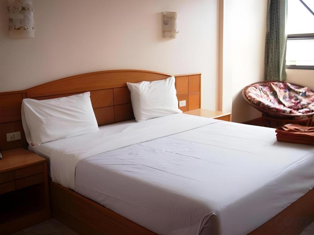 P.72 Hotel Pattaya Esterno foto